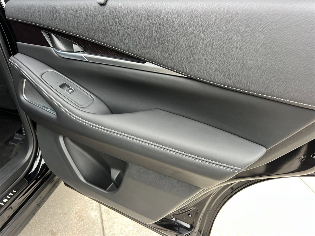 Certified 2025 INFINITI QX60 Autograph w/ Cargo Package image 14