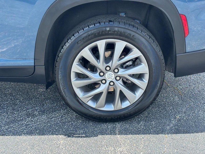 Certified 2025 Buick Enclave Preferred FWD image 9