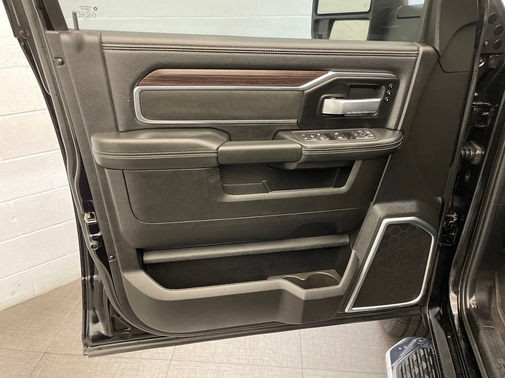 Certified 2025 RAM 2500 Laramie AWD/4WD image 22