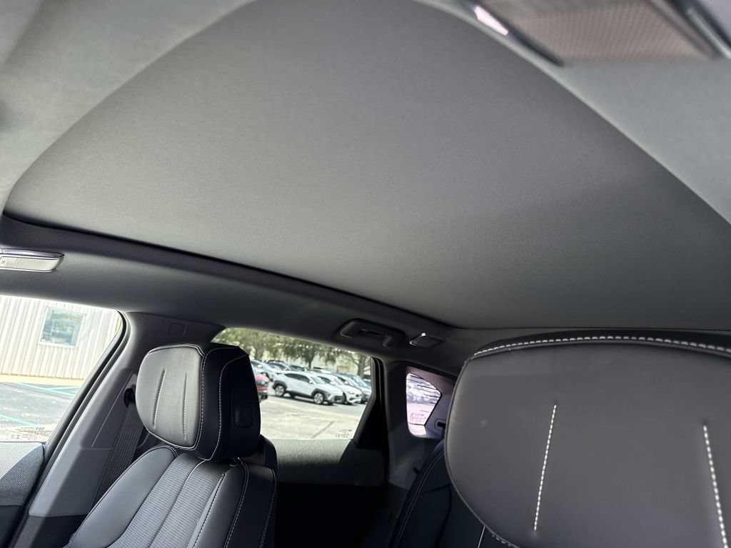 New 2025 Cadillac Optiq Luxury 2 AWD/4WD image 32