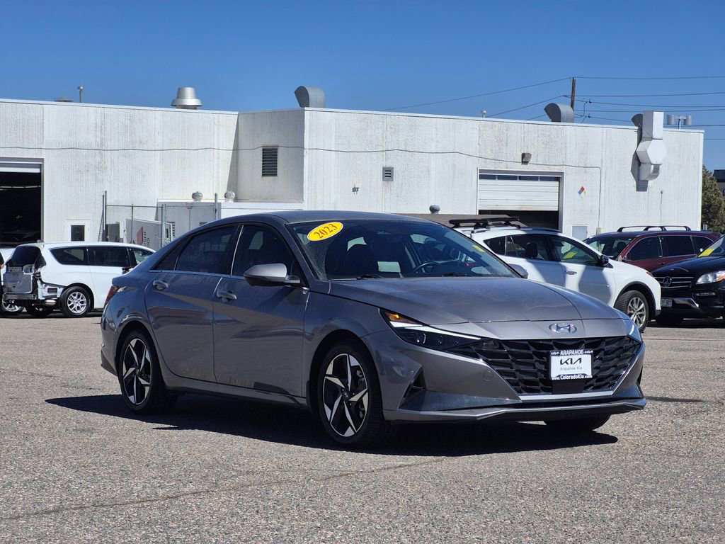 Used 2023 Hyundai Elantra Limited FWD image 2