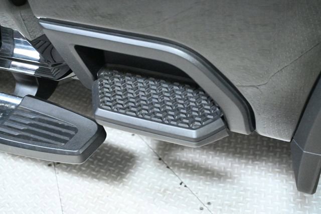 Used 2024 Chevrolet Silverado 3500 High Country w/ High Country Premium Package image 21