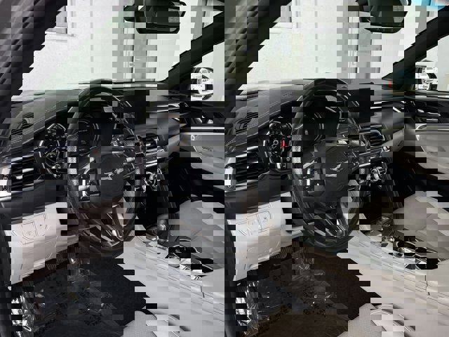 Used 2023 Genesis G70 2.0T image 13