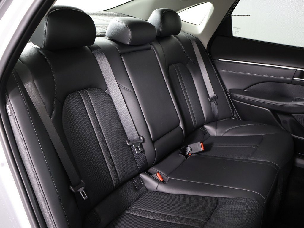 Used 2025 Hyundai Sonata Limited image 36