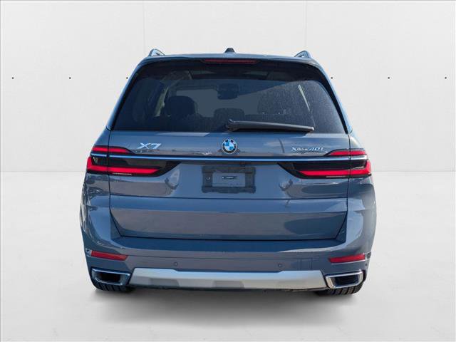 Used 2025 BMW X7 xDrive40i w/ Premium Package image 3
