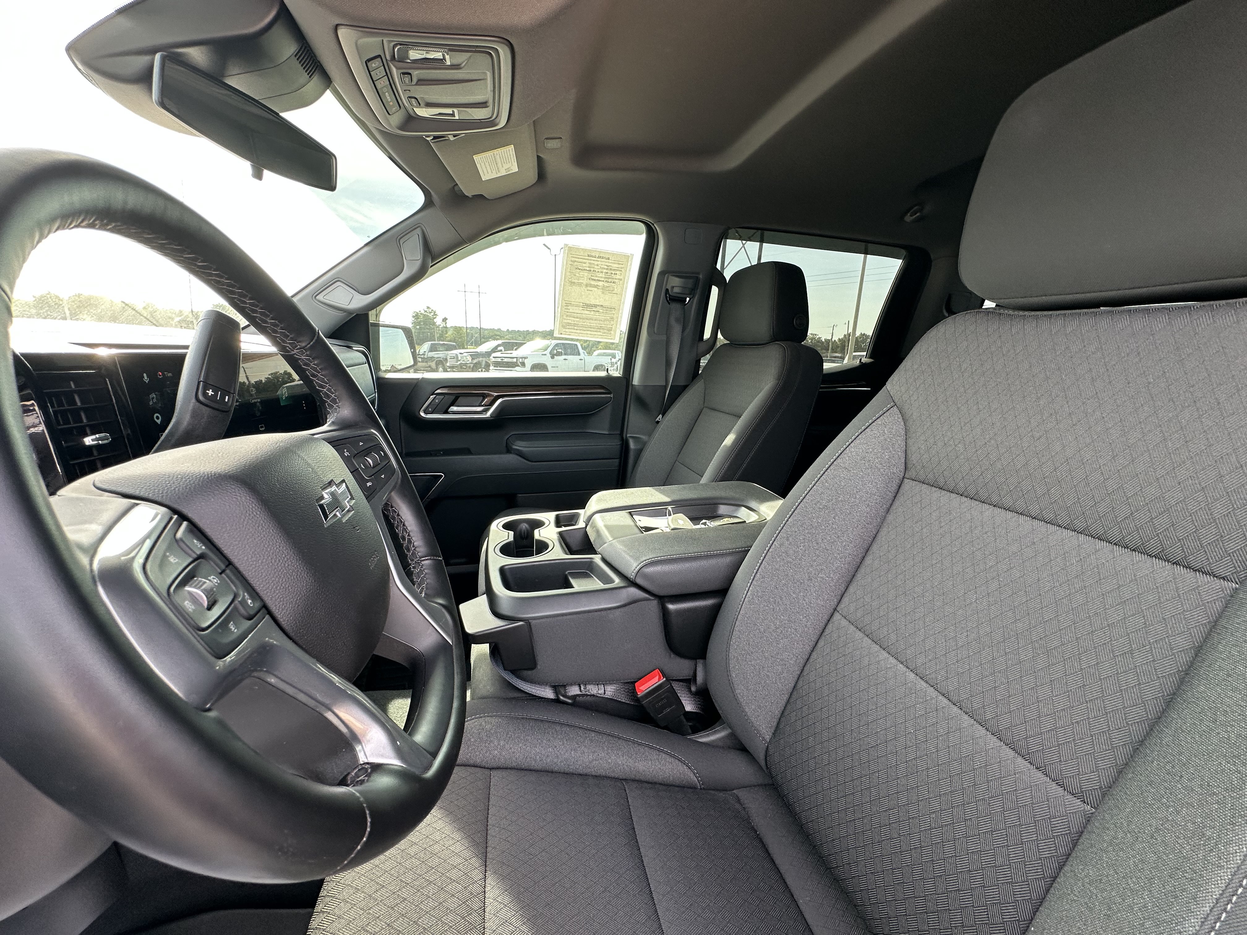 Used 2025 Chevrolet Silverado 1500 RST AWD/4WD image 15