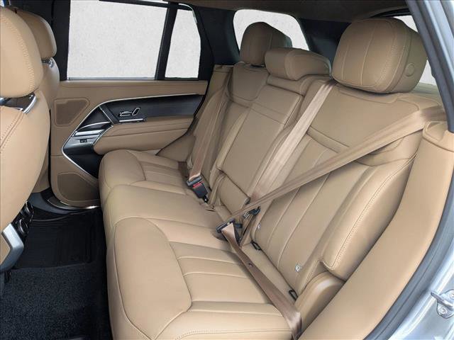 New 2026 Land Rover Range Rover SE image 16