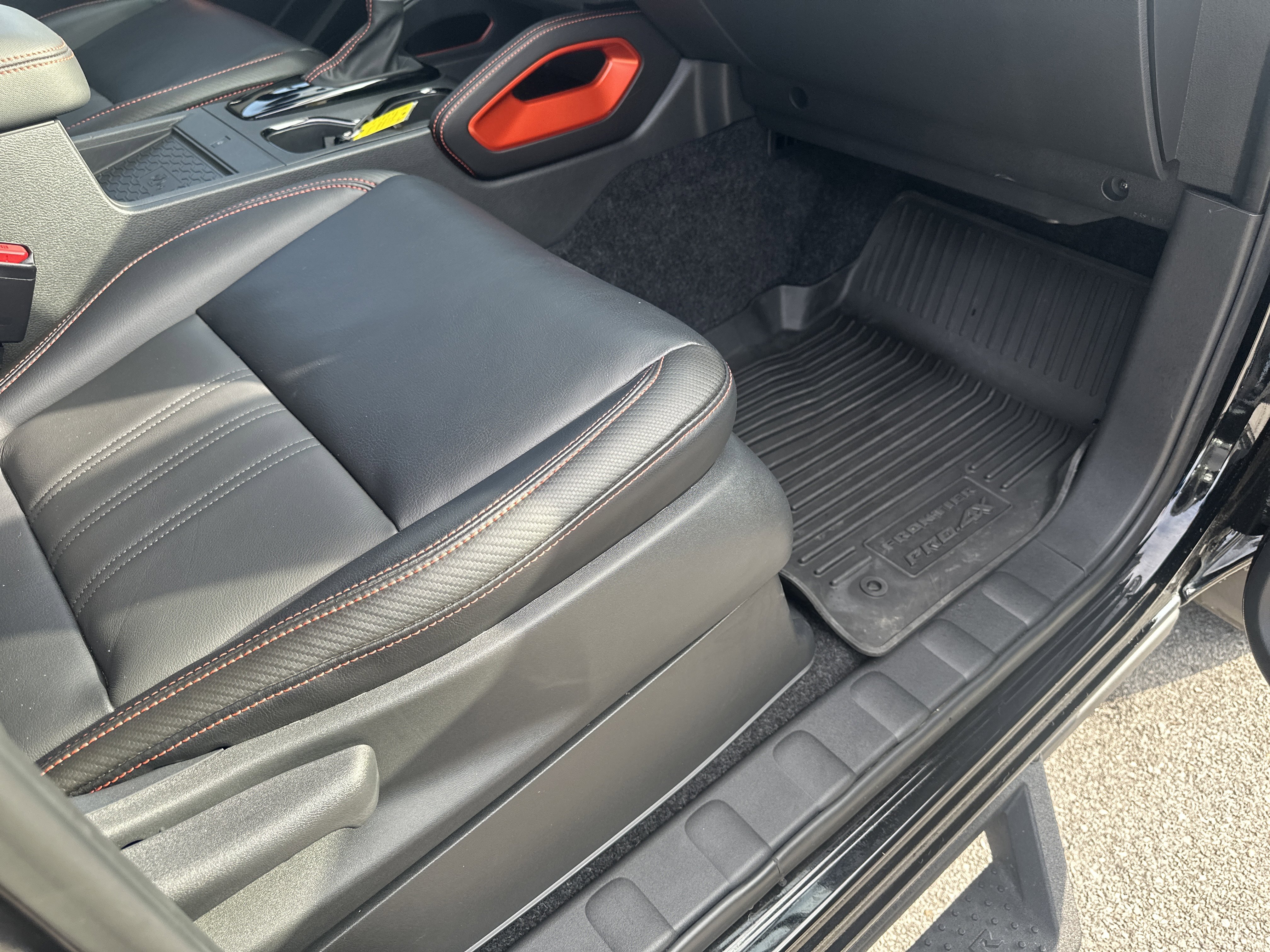 Used 2024 Nissan Frontier PRO-4X w/ Pro Premium Package image 31