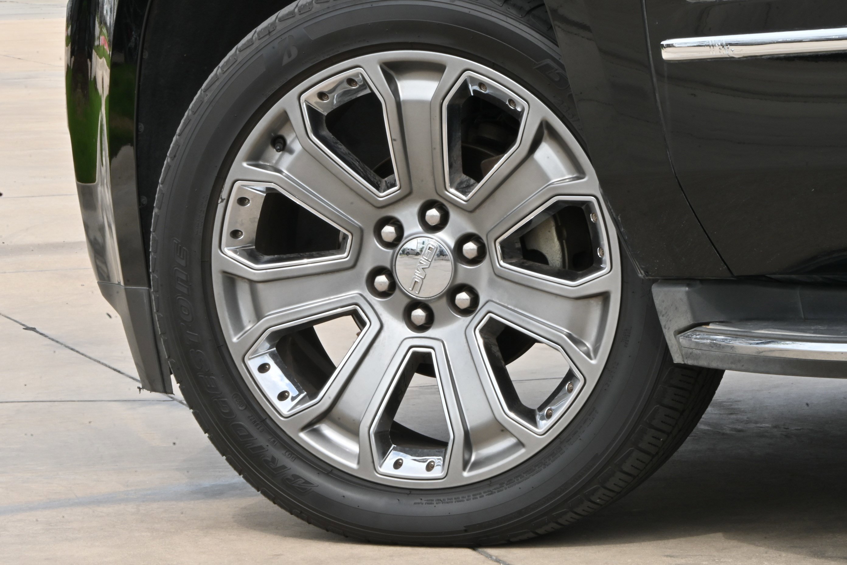 Used 2016 GMC Yukon Denali w/ Open Road Package image 45