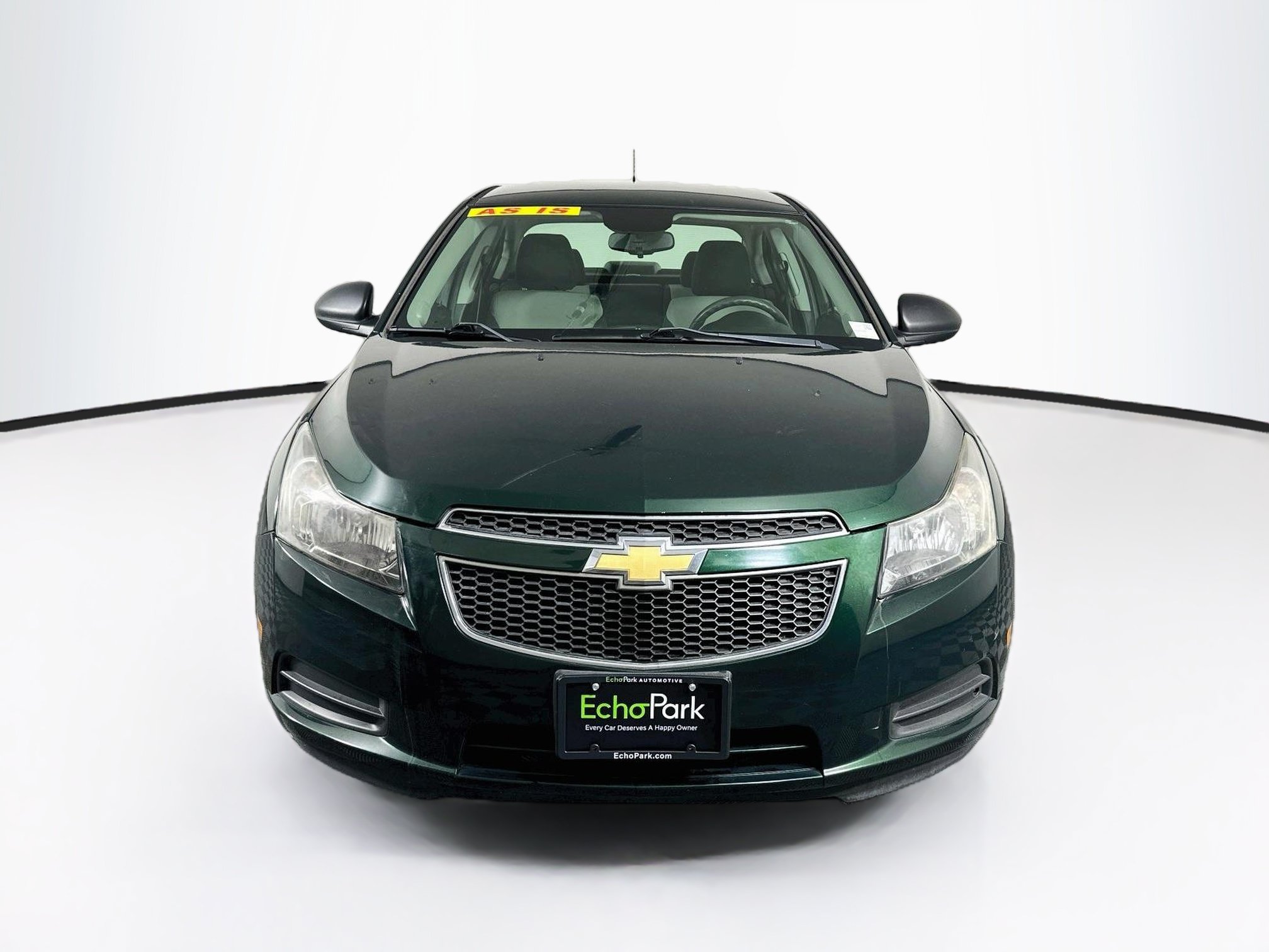 Used 2014 Chevrolet Cruze LS FWD image 2
