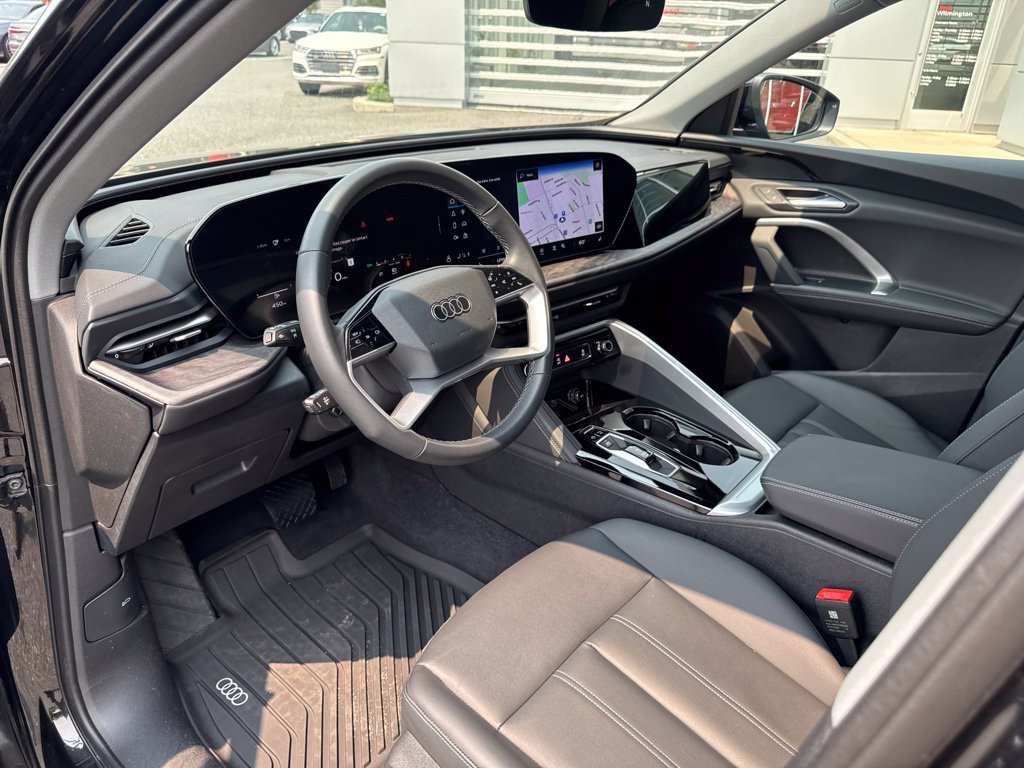 Certified 2025 Audi Q5 Premium w/ Convenience Package AWD/4WD image 19