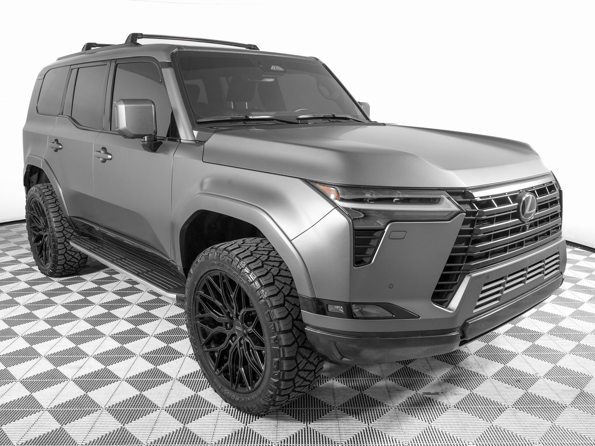 Used 2025 Lexus GX 550 550 Luxury w/ Cold Area Package image 4