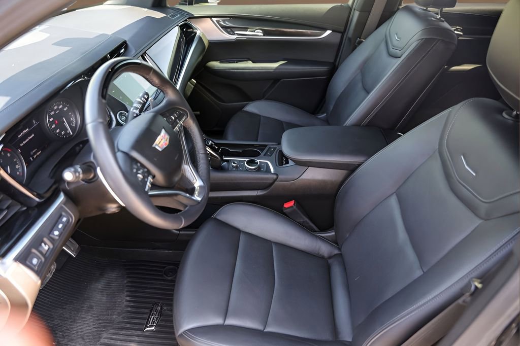 Certified 2023 Cadillac XT6 Sport w/ Technology Package image 9