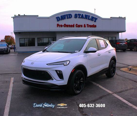 Used 2024 Buick Encore GX Sport Touring image 1