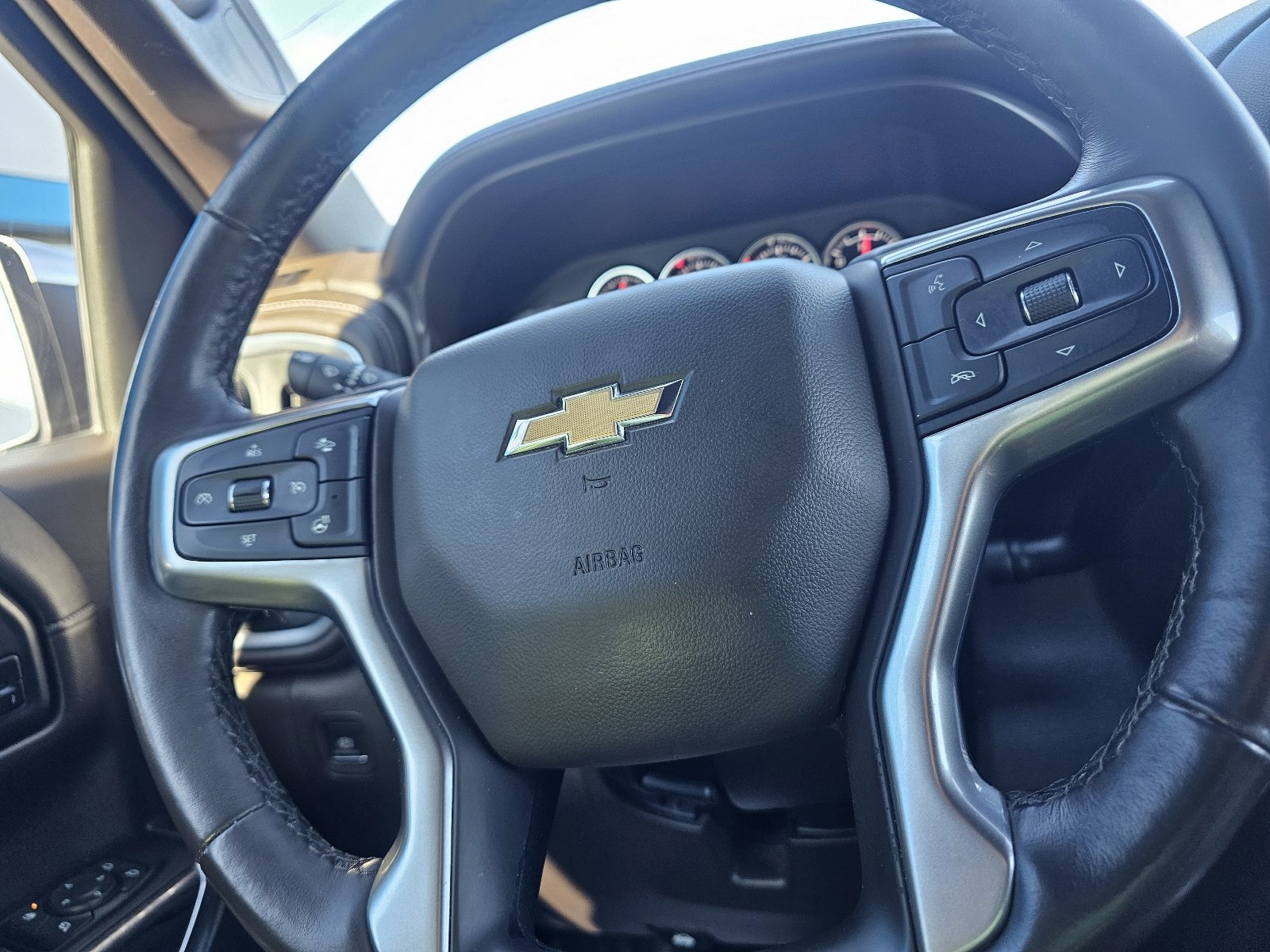 Used 2021 Chevrolet Silverado 1500 LTZ image 16
