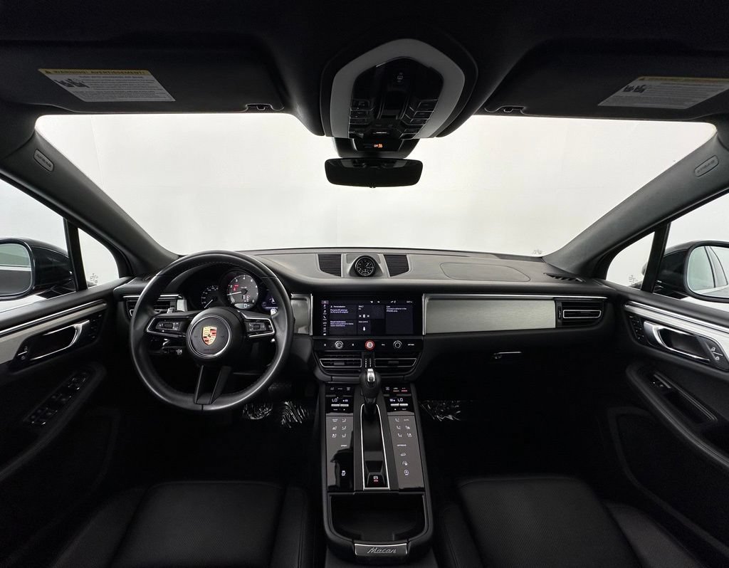 Certified 2025 Porsche Macan w/ Premium Package Plus AWD/4WD image 6