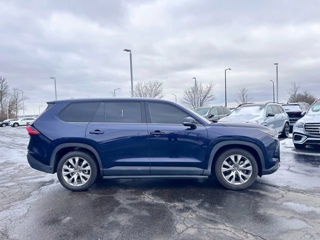 Used 2024 Toyota Grand Highlander Limited image 11