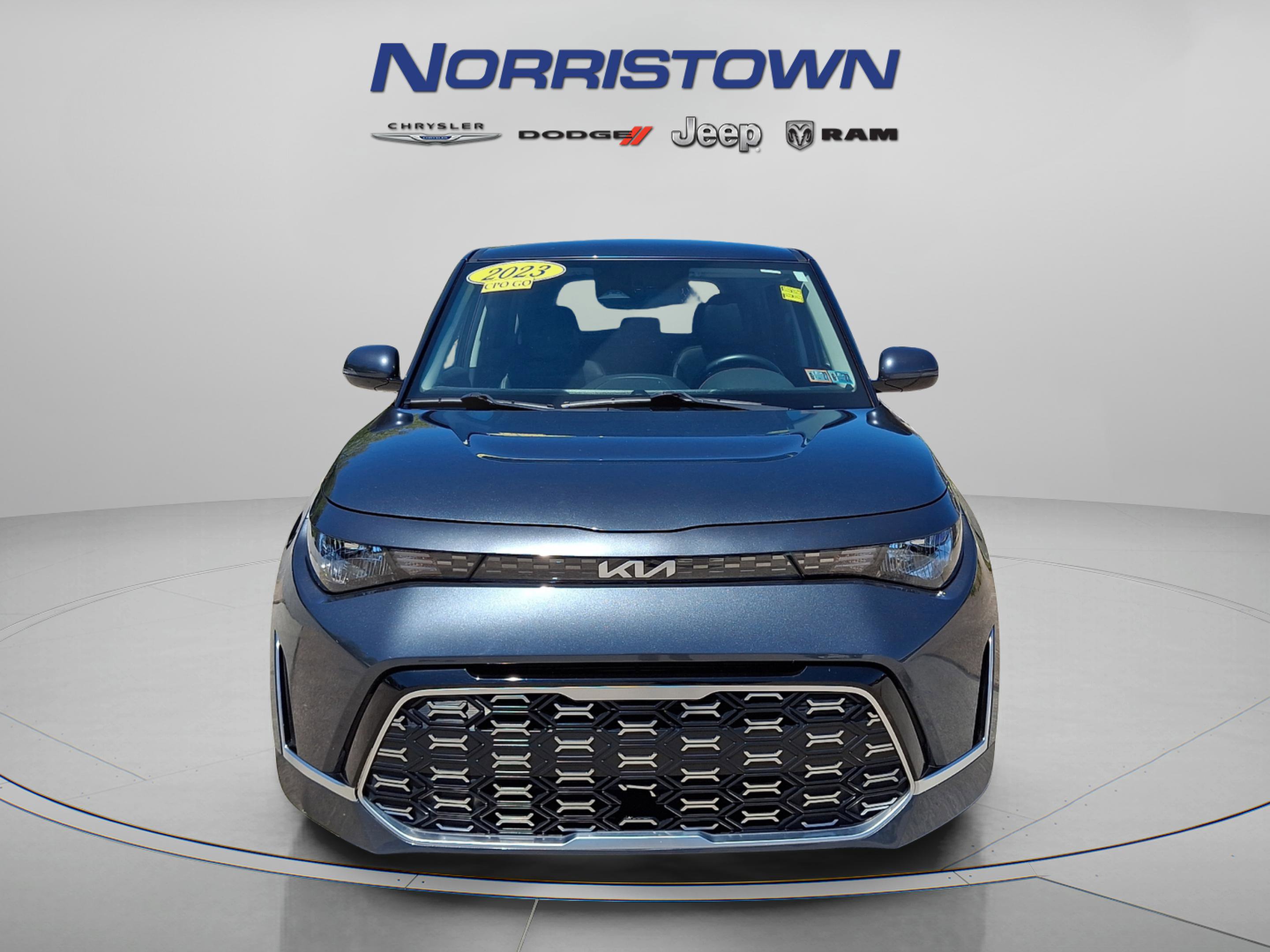 Used 2023 Kia Soul GT-Line FWD image 2