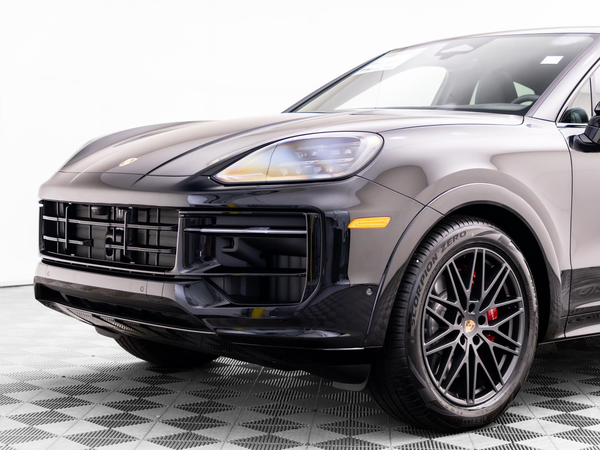 New 2027 Porsche Cayenne GTS AWD/4WD image 40
