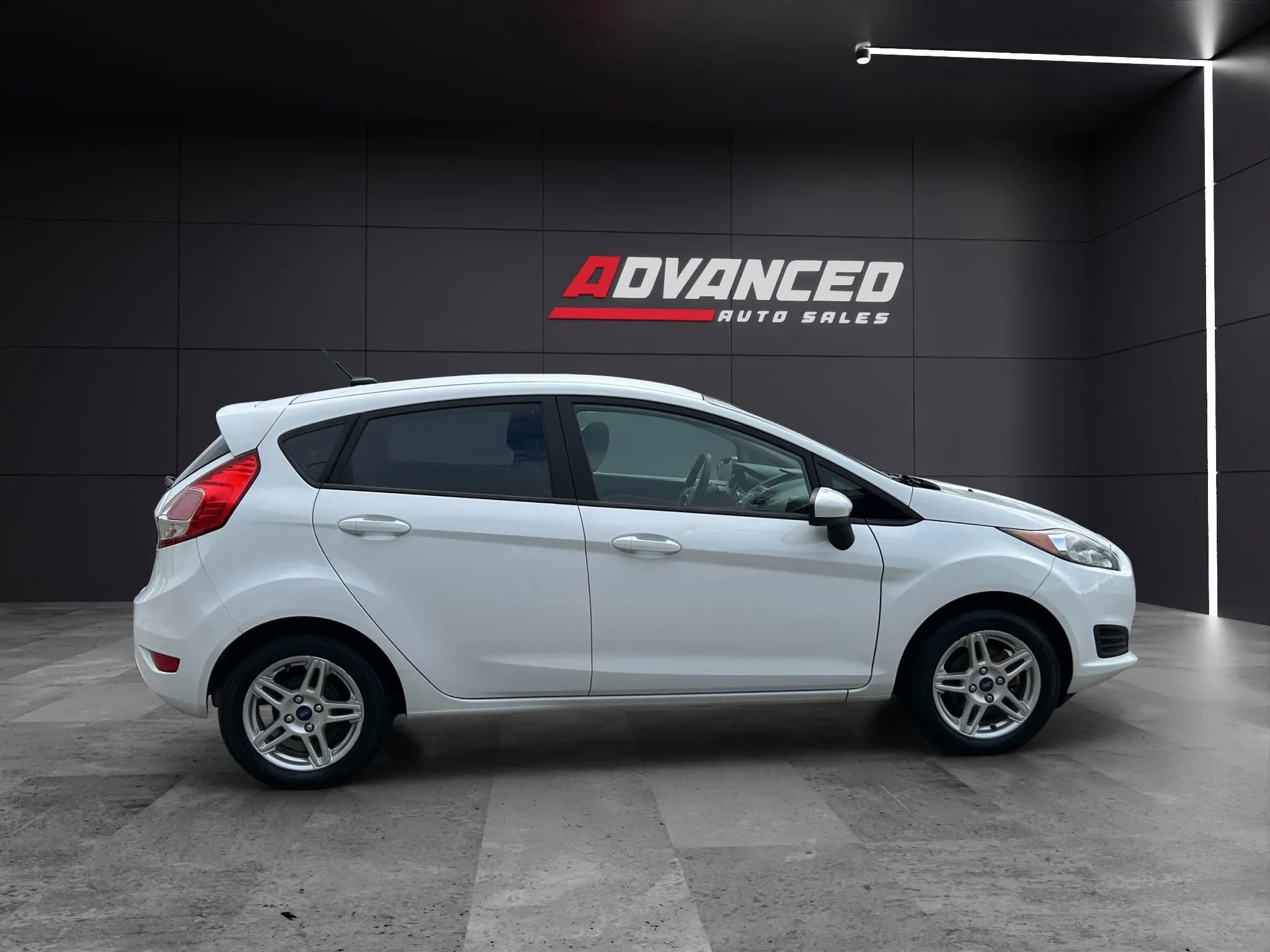 Used 2019 Ford Fiesta SE image 8