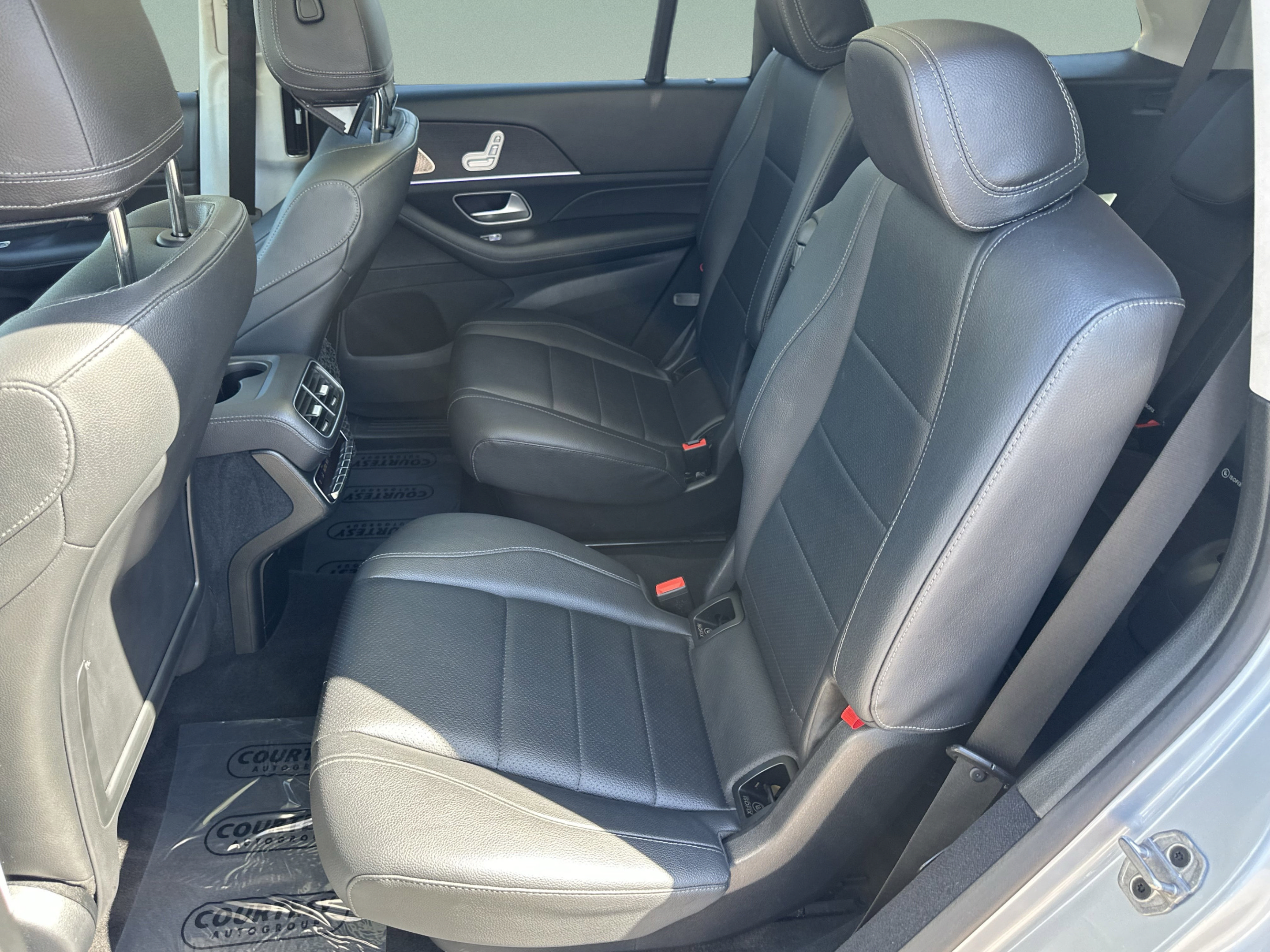 Used 2024 Mercedes-Benz GLS 450 4MATIC image 30