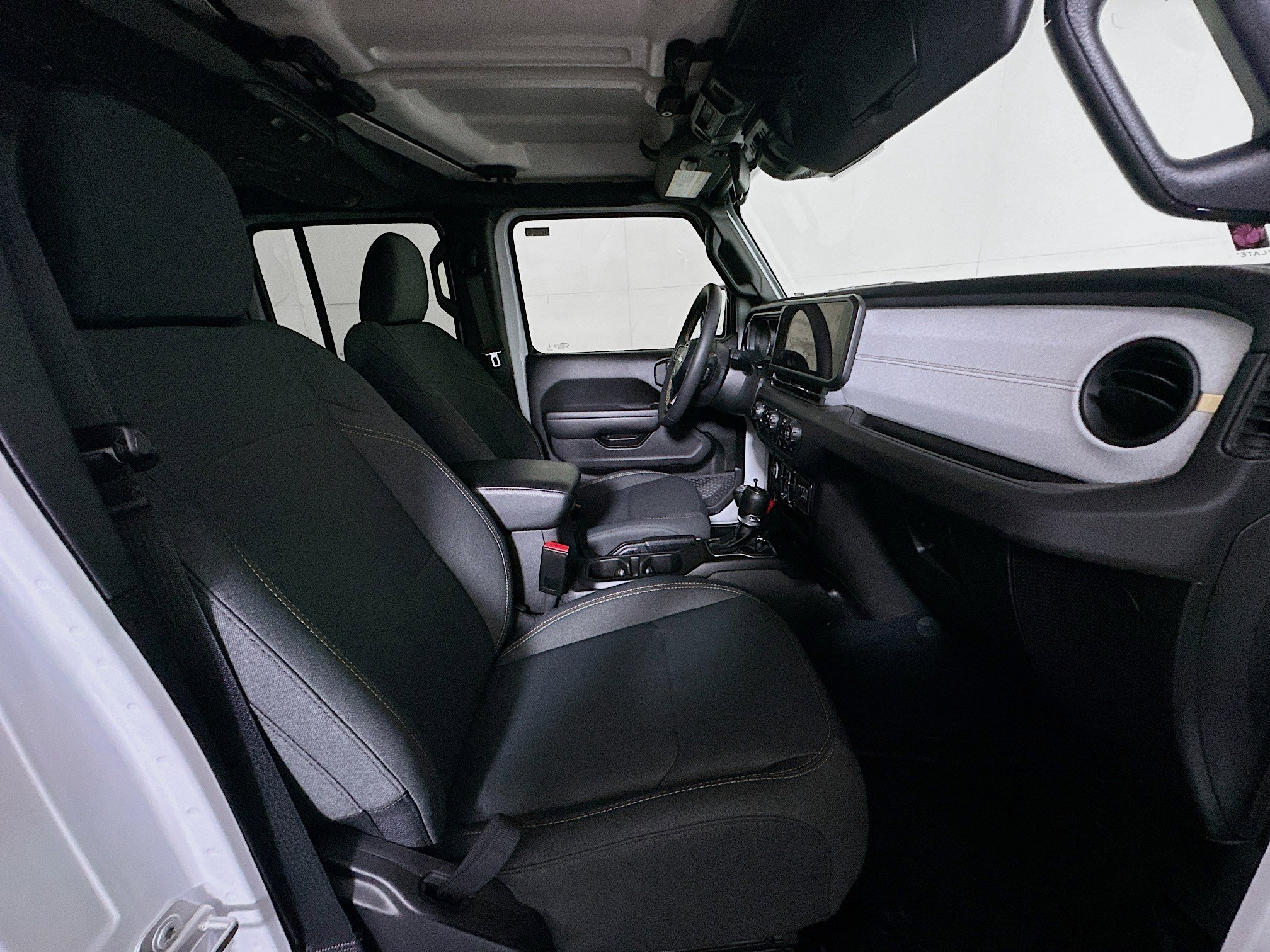 Used 2024 Jeep Wrangler Sport S w/ Convenience Group image 32