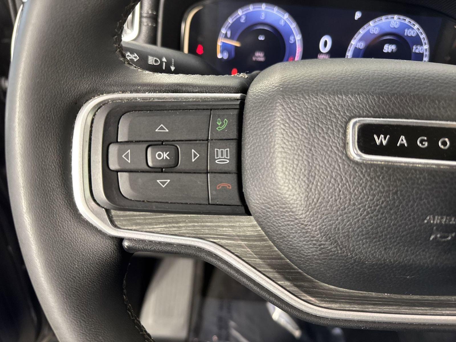 Used 2024 Jeep Wagoneer Series II w/ Flexible Seating Group image 12