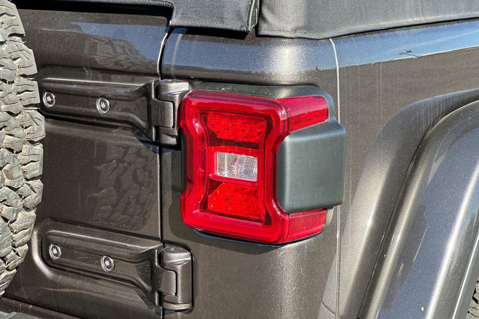 Used 2023 Jeep Wrangler Unlimited Rubicon 4xe image 6