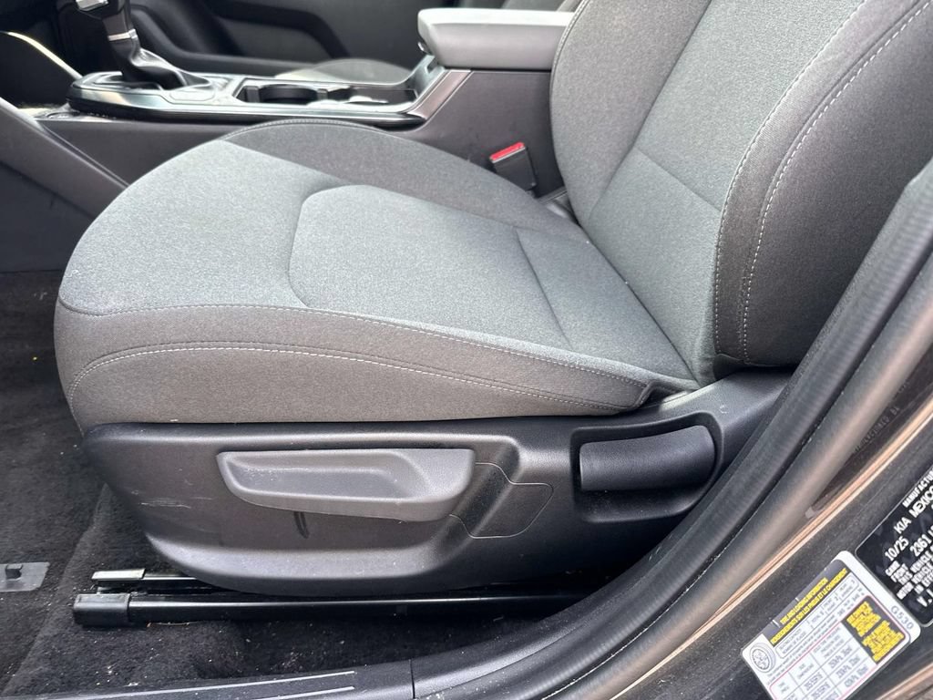 Certified 2025 Kia K4 FWD image 19