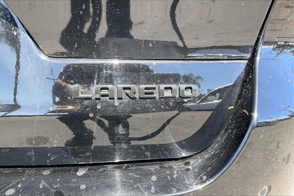 Used 2023 Jeep Grand Cherokee L Laredo w/ Luxury Tech Group I RWD image 8