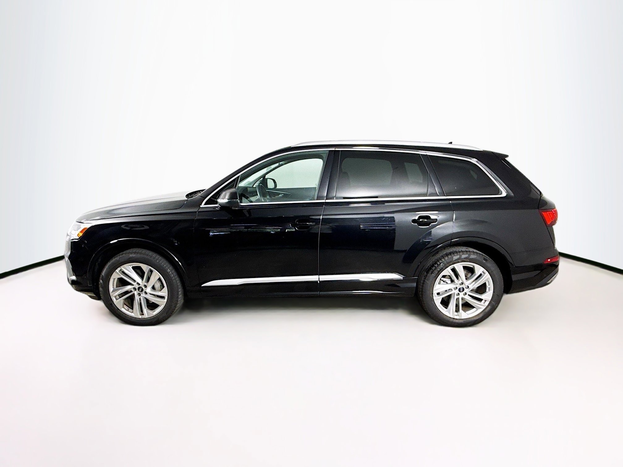 Used 2024 Audi Q7 3.0T Premium Plus AWD/4WD image 7