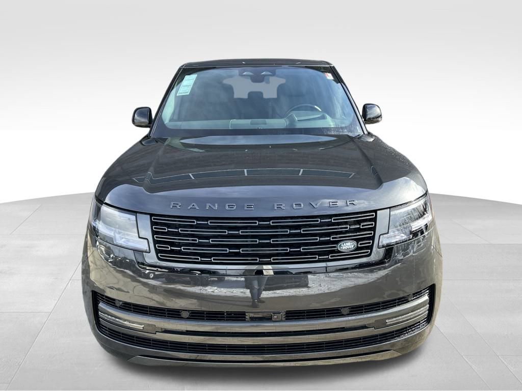 New 2025 Land Rover Range Rover SE image 8