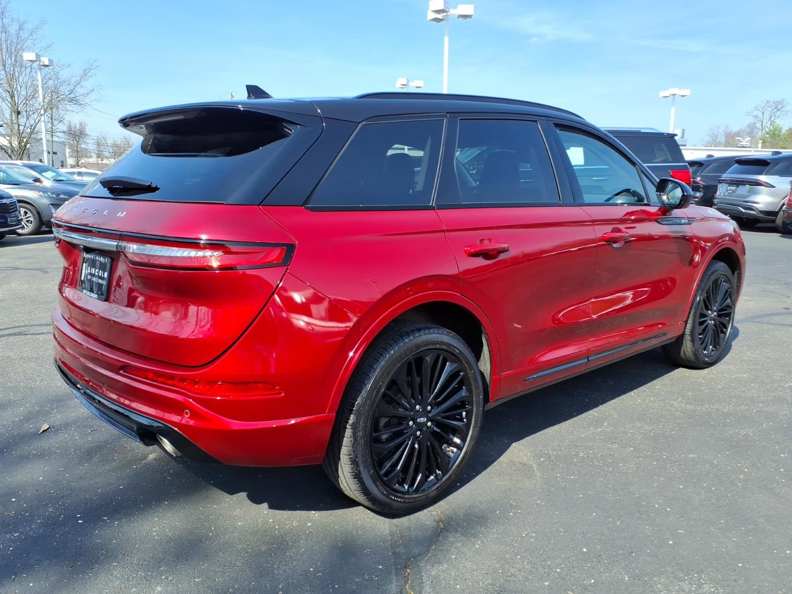 Used 2023 Lincoln Corsair Reserve w/ Jet Appearance Package image 7