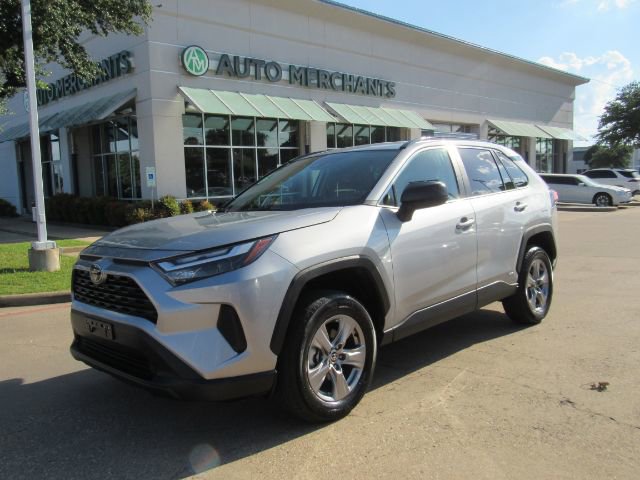 Used 2025 Toyota RAV4 LE video 1