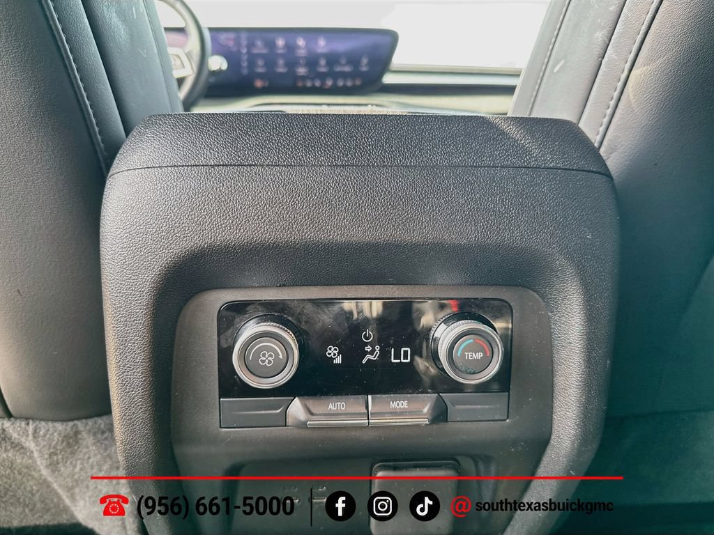Used 2025 Buick Enclave Sport Touring w/ Power Package FWD image 25