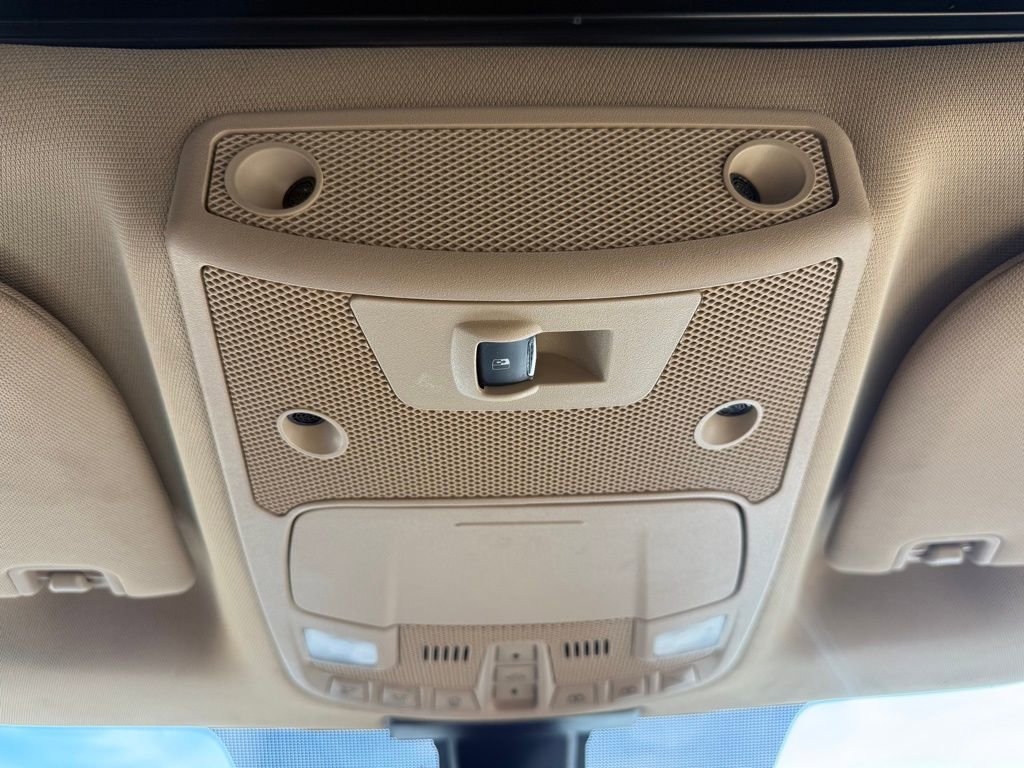 Used 2017 Ford F150 Lariat w/ Equipment Group 502A Luxury AWD/4WD image 16