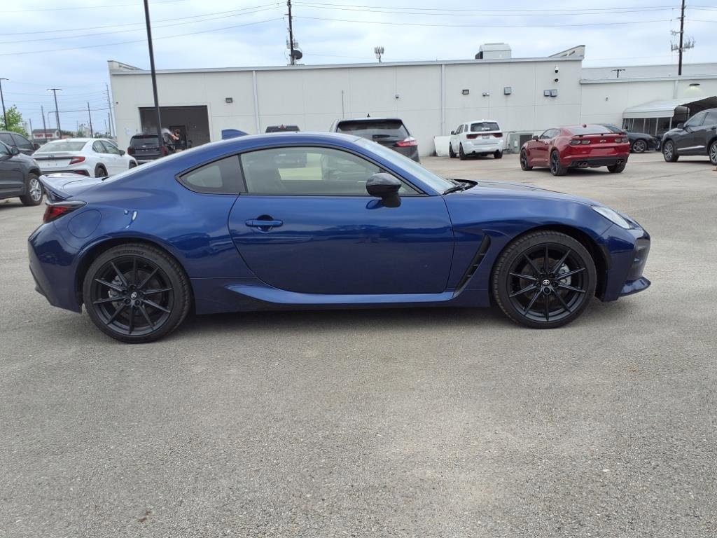 Used 2024 Toyota GR86 Premium image 3