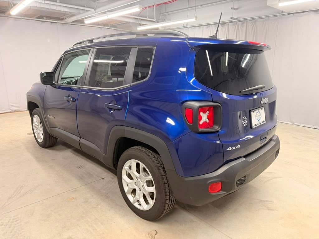 Used 2018 Jeep Renegade Latitude w/ Cold Weather Group AWD/4WD image 7