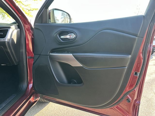 Used 2019 Jeep Cherokee High Altitude image 30