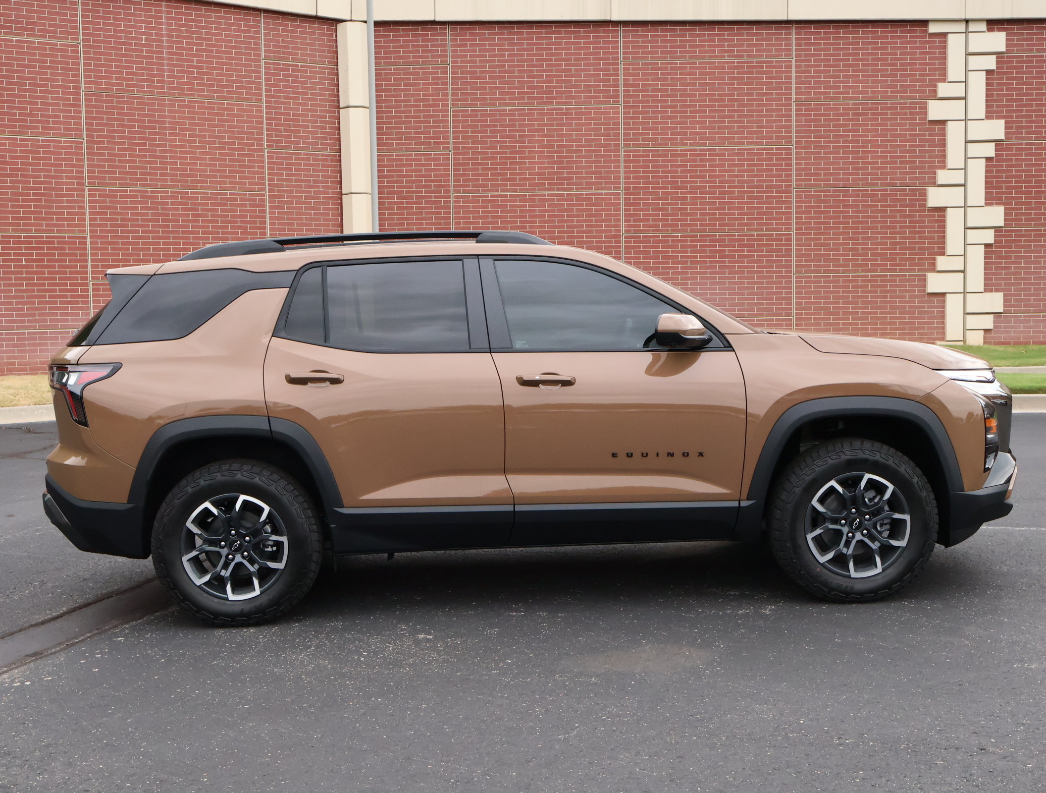 New 2027 Chevrolet Equinox ACTIV w/ Safety and Technology Package FWD image 32