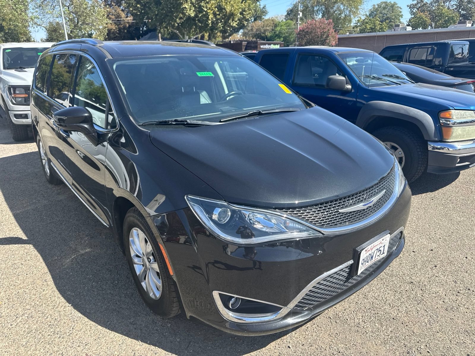 Certified 2019 Chrysler Pacifica Touring-L FWD image 4