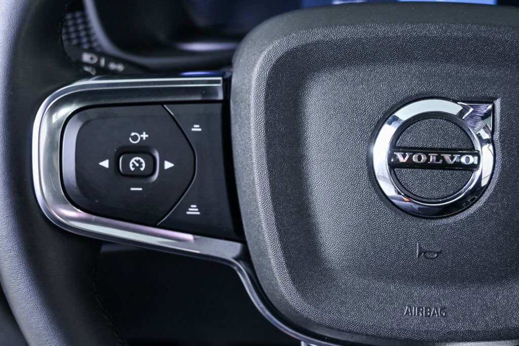 Certified 2025 Volvo XC40 B5 Plus image 11