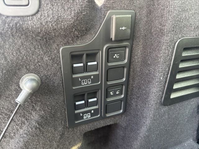 Used 2021 Land Rover Discovery HSE R-Dynamic image 36