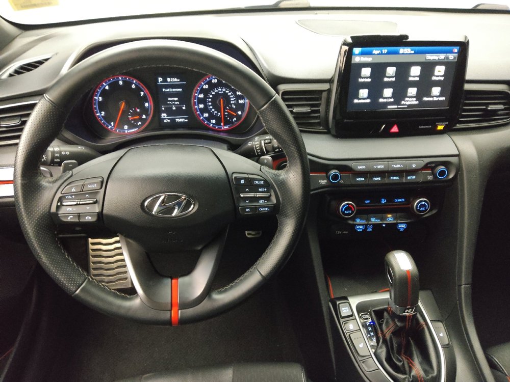 Used 2020 Hyundai Veloster Turbo FWD image 22