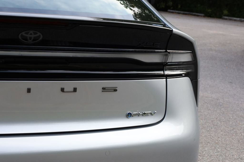 New 2026 Toyota Prius Plug-In Hybrid image 21