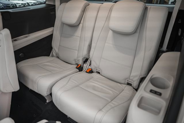 Used 2024 Mercedes-Benz GLS 450 4MATIC image 35