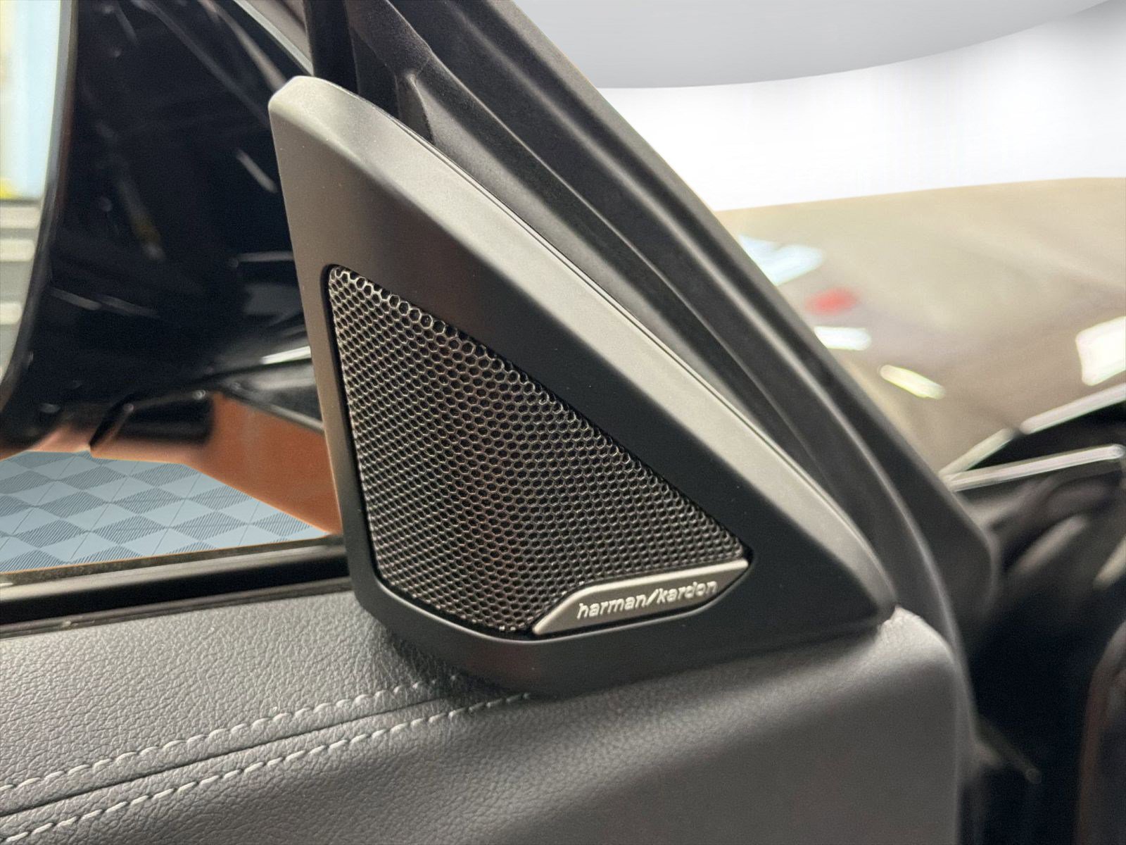 Certified 2023 BMW Z4 sDrive30i w/ Convenience Package image 20