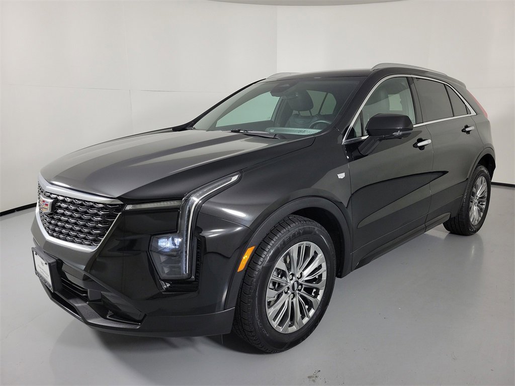 Certified 2025 Cadillac XT4 Premium Luxury image 2