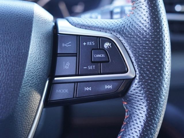 Used 2023 Toyota Sienna XSE image 20