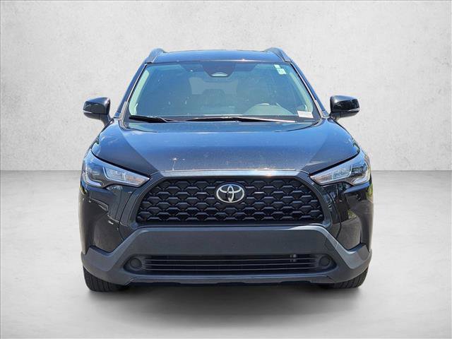 Used 2023 Toyota Corolla Cross LE w/ Moonroof Package FWD image 2